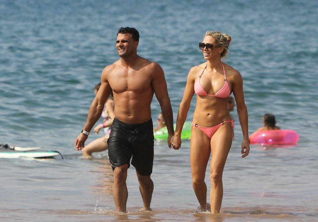 Ünlü model Loni Willison ön dişleri dökük yine çöp toplarken görüntülendi - Resim: 19